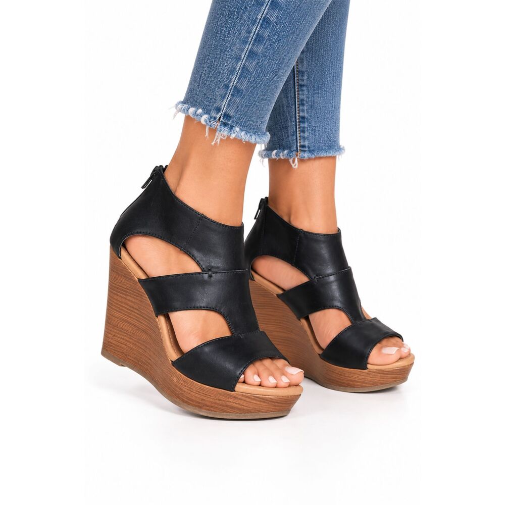 Janice Black Strappy Wedge Sandals | Size 8.5